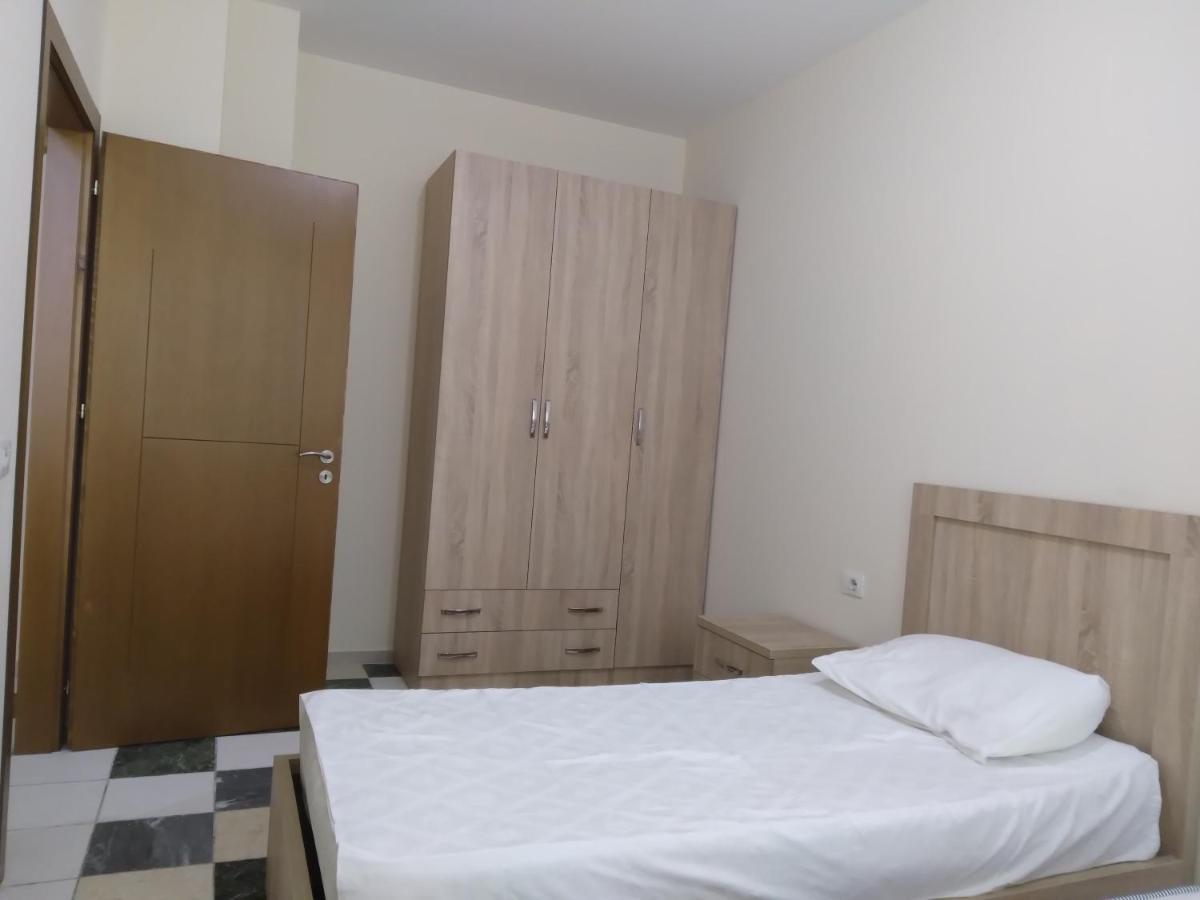 Bajovah Apartments & Restaurant Tirana Exteriör bild