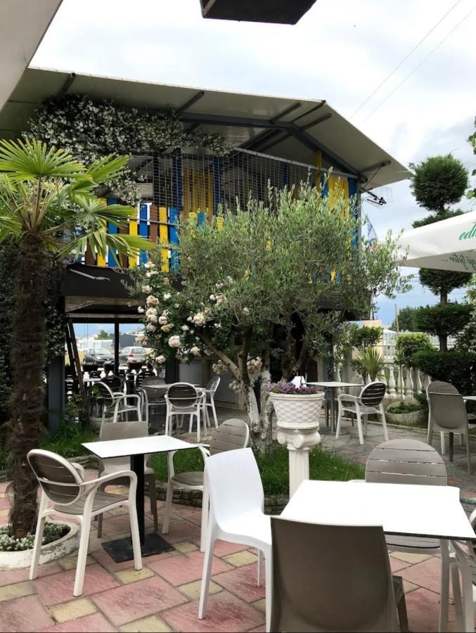 Bajovah Apartments & Restaurant Tirana Exteriör bild