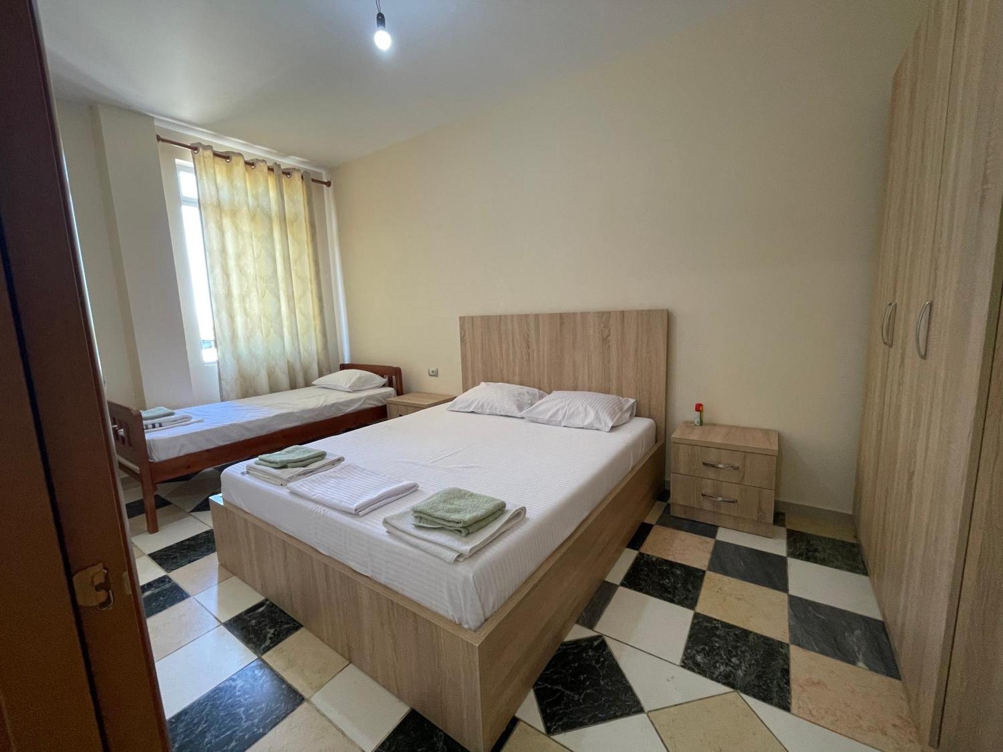 Bajovah Apartments & Restaurant Tirana Exteriör bild